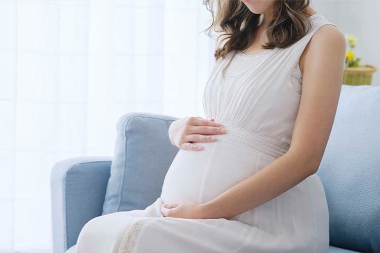 妊婦が便秘になる原因とは？妊娠中の便秘対策についても紹介