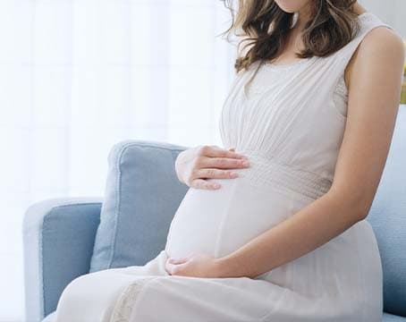 便秘で腹痛が起きるのはなぜ？便秘の原因や解消方法についても解説