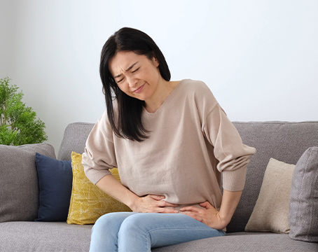 便秘で腹痛が起きるのはなぜ？便秘の原因や解消方法についても解説
